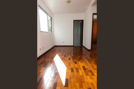 Sala de apartamento para alugar com 2 quartos, 58m² em Buritis, Belo Horizonte