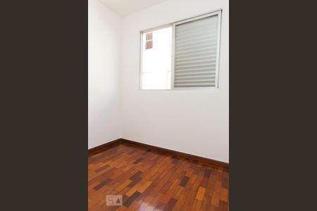Quarto 1 de apartamento para alugar com 2 quartos, 58m² em Buritis, Belo Horizonte