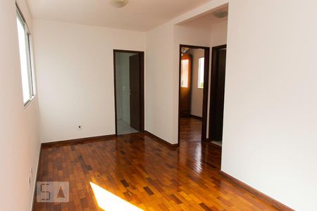 Sala de apartamento para alugar com 2 quartos, 58m² em Buritis, Belo Horizonte