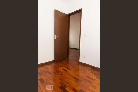 Quarto 1 de apartamento para alugar com 2 quartos, 58m² em Buritis, Belo Horizonte