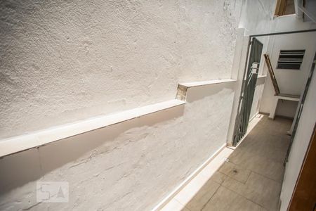 Vista do Quarto / Cozinha de kitnet/studio para alugar com 1 quarto, 22m² em Parque Imperial, São Paulo