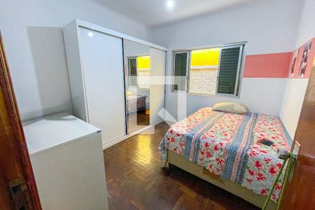 Quarto 2 de casa para alugar com 3 quartos, 100m² em Pinheiros, São Paulo