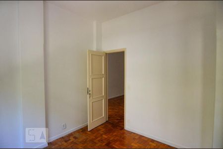 Quarto 1 de apartamento para alugar com 2 quartos, 70m² em Flamengo, Rio de Janeiro