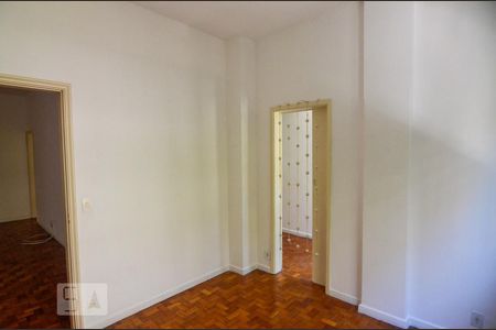 Quarto 1 de apartamento para alugar com 2 quartos, 70m² em Flamengo, Rio de Janeiro