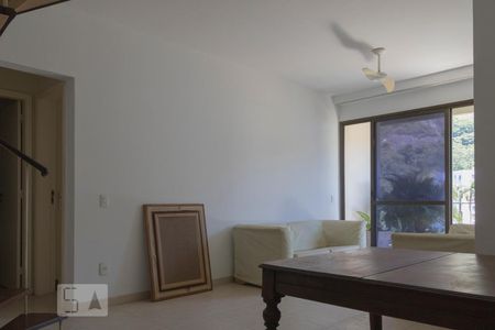 Sala de apartamento para alugar com 2 quartos, 160m² em Cosme Velho, Rio de Janeiro