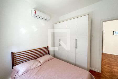 Quarto 01 de apartamento para alugar com 3 quartos, 80m² em Copacabana, Rio de Janeiro