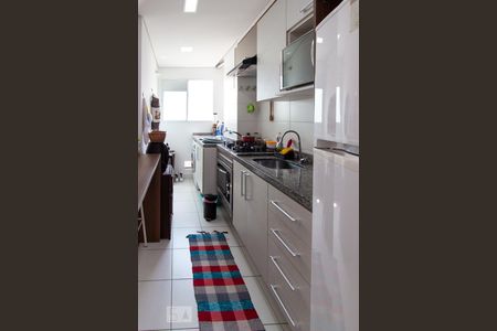 Apartamento à venda com 49m², 2 quartos e 1 vaga Apartamento à venda com 49m², 2 quartos e 1 vagaCozinha e Área de Serviço