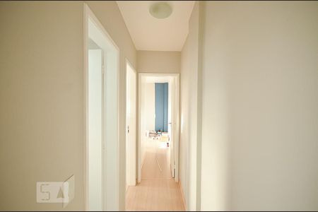 Corredor de apartamento à venda com 2 quartos, 60m² em Largo do Barradas, Niterói