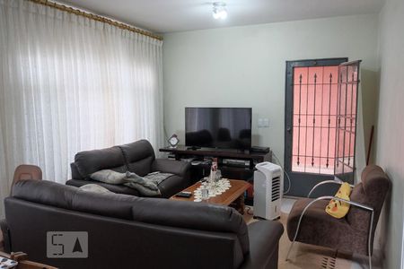 Casa à venda com 156m², 4 quartos e 10 vagasSala