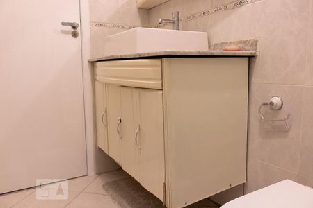 Banheiro de apartamento para alugar com 1 quarto, 45m² em Consolação, São Paulo