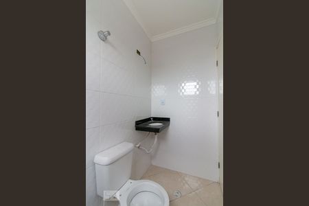 Banheiro de kitnet/studio para alugar com 1 quarto, 35m² em Jardim Vila Galvão, Guarulhos