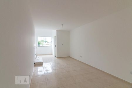 Sala e quarto de kitnet/studio para alugar com 1 quarto, 35m² em Jardim Vila Galvão, Guarulhos