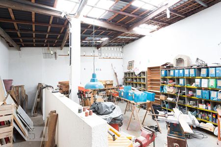 Casa à venda com 432m², 3 quartos e 5 vagas Casa à venda com 432m², 3 quartos e 5 vagasOficina