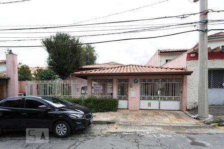 Casa à venda com 432m², 3 quartos e 5 vagas Casa à venda com 432m², 3 quartos e 5 vagasFachada
