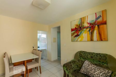 Sala de apartamento para alugar com 2 quartos, 53m² em Piratininga, Belo Horizonte