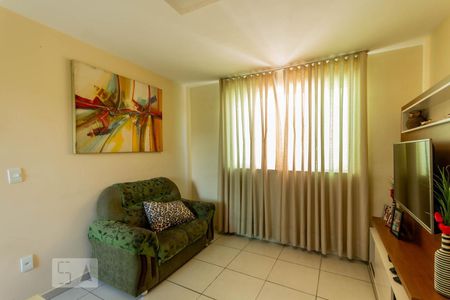 Sala de apartamento para alugar com 2 quartos, 53m² em Piratininga, Belo Horizonte