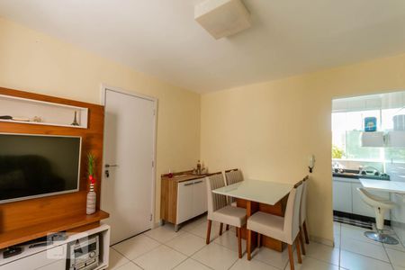 Sala de apartamento para alugar com 2 quartos, 53m² em Piratininga, Belo Horizonte