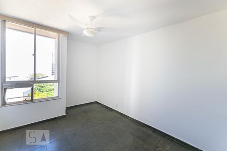 Quarto 2 de apartamento para alugar com 2 quartos, 71m² em Ingá, Niterói