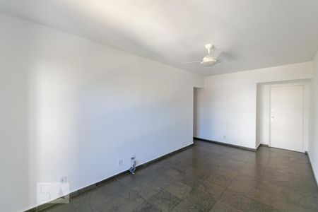 Sala de apartamento para alugar com 2 quartos, 71m² em Ingá, Niterói