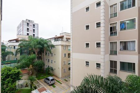 Vista Sala de apartamento para alugar com 2 quartos, 56m² em Vila São Pedro, Santo André