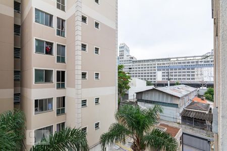 Vista Sala de apartamento para alugar com 2 quartos, 56m² em Vila São Pedro, Santo André