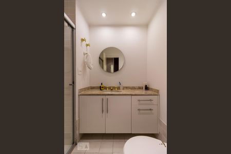 Apartamento à venda com 68m², 1 quarto e 1 vaga Apartamento à venda com 68m², 1 quarto e 1 vagaBanheiro
