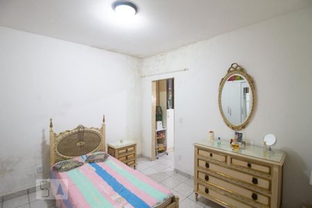 Casa à venda com 200m², 5 quartos e 2 vagas Casa à venda com 200m², 5 quartos e 2 vagasQuarto 2