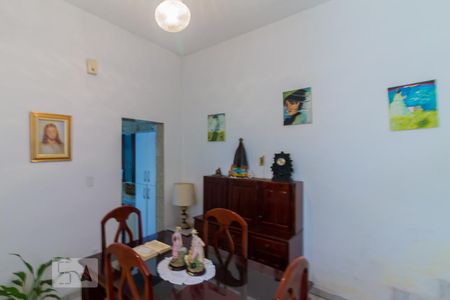 Casa à venda com 200m², 5 quartos e 2 vagas Casa à venda com 200m², 5 quartos e 2 vagasSala 2