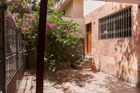 Garagem de casa para alugar com 1 quarto, 180m² em Lapa, São Paulo