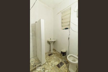 Banheiro de apartamento para alugar com 2 quartos, 100m² em Engenheiro Leal, Rio de Janeiro
