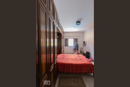 Casa para alugar com 248m², 4 quartos e 6 vagas Casa para alugar com 248m², 4 quartos e 6 vagasSuíte