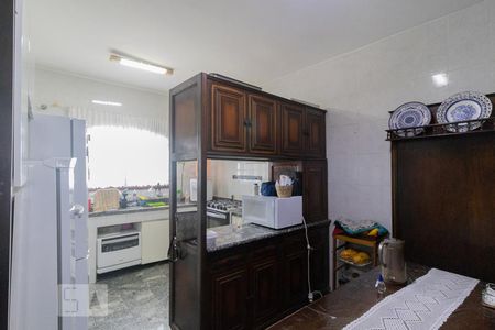 Casa para alugar com 248m², 4 quartos e 6 vagas Casa para alugar com 248m², 4 quartos e 6 vagasCozinha