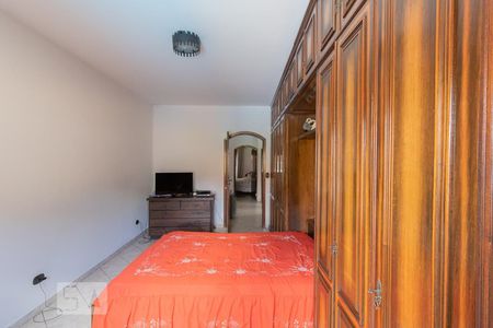 Casa para alugar com 248m², 4 quartos e 6 vagas Casa para alugar com 248m², 4 quartos e 6 vagasSuíte