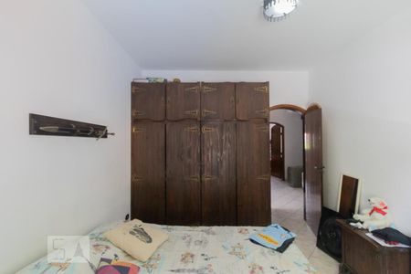 Casa para alugar com 248m², 4 quartos e 6 vagas Casa para alugar com 248m², 4 quartos e 6 vagasDormitório 2