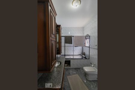 Casa para alugar com 248m², 4 quartos e 6 vagas Casa para alugar com 248m², 4 quartos e 6 vagasBanheiro da Suíte