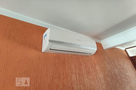 Ar condicionado da Sala de Estar de casa à venda com 2 quartos, 58m² em Vicentina, São Leopoldo