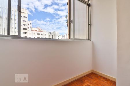 Sala de apartamento para alugar com 1 quarto, 70m² em Higienópolis, São Paulo