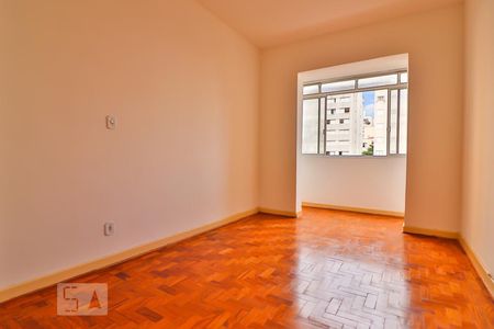 Sala de apartamento para alugar com 1 quarto, 70m² em Higienópolis, São Paulo