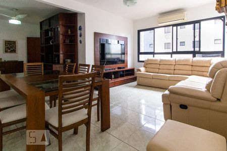 Sala de apartamento para alugar com 3 quartos, 120m² em Gonzaga, Santos