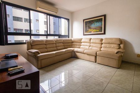 Sala de apartamento para alugar com 3 quartos, 120m² em Gonzaga, Santos