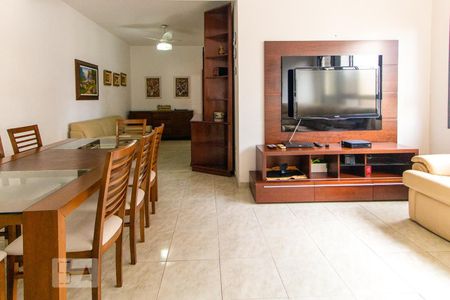 Sala de apartamento para alugar com 3 quartos, 120m² em Gonzaga, Santos