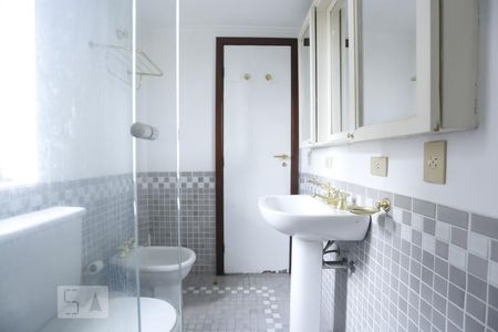 Banheiro de apartamento à venda com 1 quarto, 35m² em Higienópolis, São Paulo