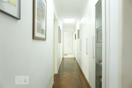 Corredor de apartamento à venda com 4 quartos, 200m² em Higienopolis, São Paulo