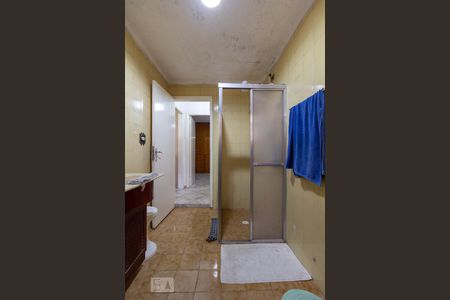 Banheiro Social 1 de casa à venda com 6 quartos, 250m² em Vila Vasconcelos, São Paulo