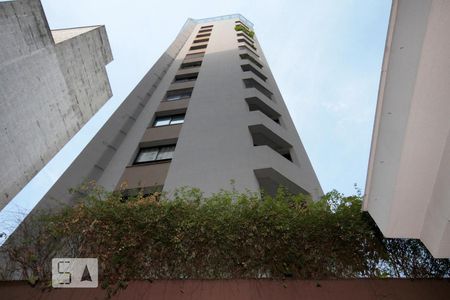 Apartamento à venda com 32m², 1 quarto e 1 vaga Apartamento à venda com 32m², 1 quarto e 1 vagaFachada