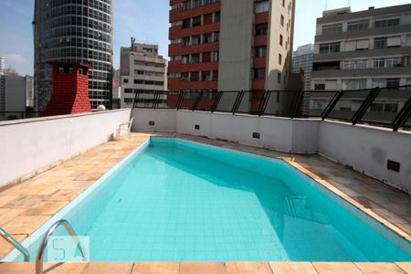 Apartamento à venda com 32m², 1 quarto e 1 vaga Apartamento à venda com 32m², 1 quarto e 1 vagaPiscina
