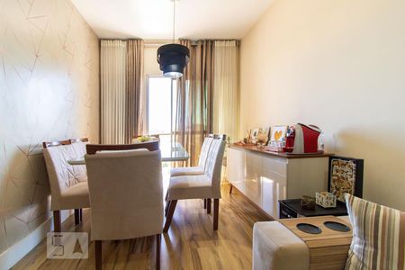 Apartamento à venda com 76m², 2 quartos e 1 vagaSala