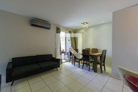 Sala de apartamento para alugar com 3 quartos, 81m² em Recreio dos Bandeirantes, Rio de Janeiro