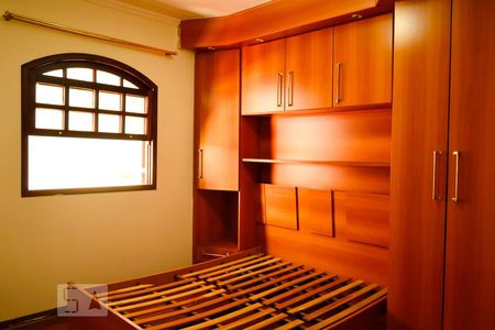 Quarto 1  Janela e Guarda roupa casal de casa para alugar com 2 quartos, 90m² em Vila União (zona Leste), São Paulo