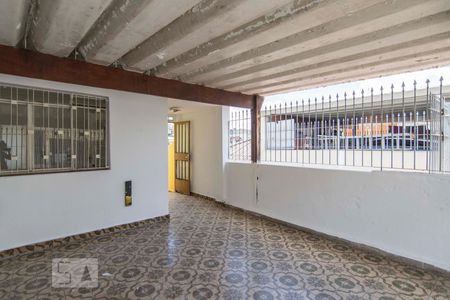 Garagem de casa à venda com 3 quartos, 150m² em Jardim Monjolo, São Paulo